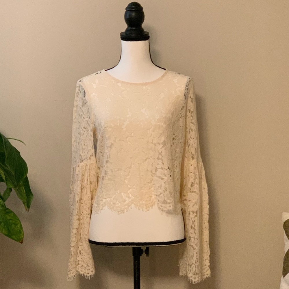 D O N A T E D 
Elegant Cream Lace Women's Top by Altar’d State sz sm EUC B61